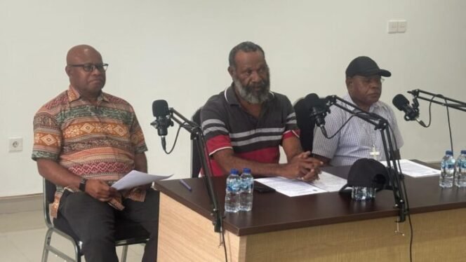 
Suasana konferensi pers di Keuskupan Timika. (Foto: Istimewa) 