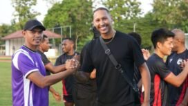 Arthur Jesus Vieira saat latihan perdana bersama tim Mutiara Hitam.(Foto:Ist)