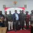 Solidaritas Mahasiswa Intan Jaya saat bertemu dengan Tim Advokasi Blok Wabu, DPRP Papua Tengah. (Foto: Istimewa)