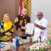 Penandatanganan Kerja Sama (PKS) antara Pemprov Papua Tengah dengan BPJS Ketenagakerjaan. (Foto: Humas Pemprov Papua Tengah)