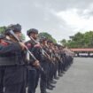 Personel Kepolisian saat mengikuti apel gabungan. (Foto: Sasagupapua.com)
