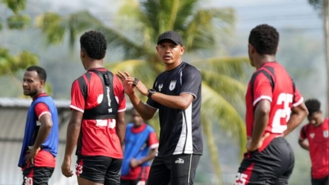 
Skuad Mutiara Hitam saat menjalani latihan terakhir jelang keberangkatan. (Foto:Ist)