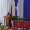Gubernur Papua Tengah, Meki Nawipa saat membawakan sambutan dalam momen Pengukuhan Bunda Paud Provinsi dan Kabupaten di Papua Tengah, Selasa (2/10/2025). Foto: Kristin Rejang/Sasagupapua