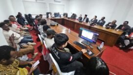 Tim Blok Wabu saat mengadakan rapat sebelum keberangkatan, Selasa (30/9/2025) malam. Foto: Istimewa.