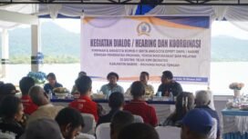 Suasana kegiatan DPRP Papua Tengah Komisi II saat mendengar aspirasi dari nelayan di Distrik Kimi. (Foto: Istimewa)