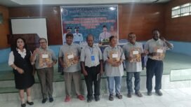 Pengusaha OAP dapat Akta Pendirian Badan Usaha oleh Pemkab Nabire. (Foto: Istimewa)