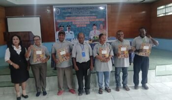 Pengusaha OAP dapat Akta Pendirian Badan Usaha oleh Pemkab Nabire. (Foto: Istimewa)