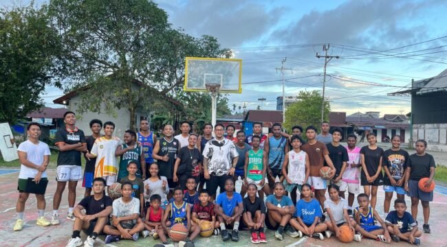 Perbasi Mimika berfoto bersama usai latihan. Foto: Istimewa