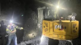 Tim Tanggap Darurat PT Freeport
Indonesia (PTFI) pada hari ini, Minggu, 5
Oktober 2025, telah menemukan dan
mengevakuasi 3 (tiga) jenazah rekan kerja
dari lokasi insiden luncuran material basah
di Tambang Bawah Tanah Grasberg Block
Cave (GBC).
Foto: Corporate Communications Freeport.