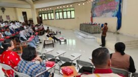 KOMIKOM merupakan ajang tahunan yang
menguji kemampuan siswa SMA di Tanah
Papua dalam bidang Matematika, Fisika,
Kimia, Biologi, dan Komputer. Kompetisi ini
bertujuan untuk meningkatkan minat dan
motivasi pelajar terhadap ilmu
pengetahuan, mengasah kemampuan
berpikir kritis, serta membangun semangat
kolaborasi di kalangan generasi muda
Papua. Foto: Corcom Freeport 