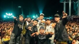 Grup Not Empty saat berfoto di panggung. (Sumber: IG Not Empty)