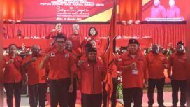 Foto bersama seluruh Dewan Pimpinan Daerah (DPD) PDI Perjuangan Provinsi Papua Tengah untuk Periode 2025/2029. (Foto: Edwin Rumanasen)