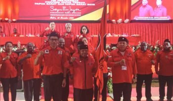 Foto bersama seluruh Dewan Pimpinan Daerah (DPD) PDI Perjuangan Provinsi Papua Tengah untuk Periode 2025/2029. (Foto: Edwin Rumanasen)