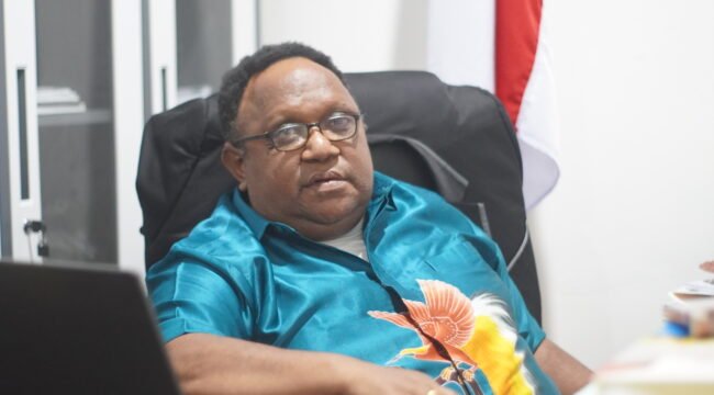 Wakil Ketua DPR Papua Tengah, John Gobai. (Foto: Edwin Rumanasen/Sasagupapua)