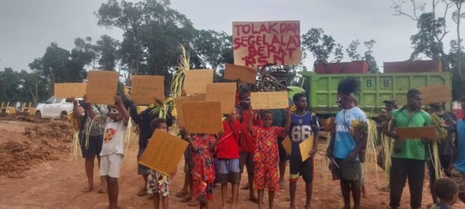 
Masyarakat adat di Merauke. (Foto: Dok LBH Papua Merauke) 