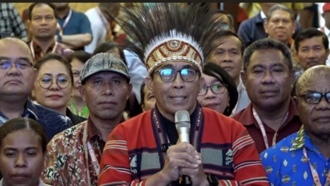 
Ketua Umum Majelis Pekerja Harian PGI, Pdt. Jacklevyn Frits Manuputty. (Foto: Capture YouTube Yakoma PGI)