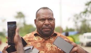 Bupati Intan Jaya, Aner Maisini. (Foto: Kristin Rejang/Sasagupapua.com)