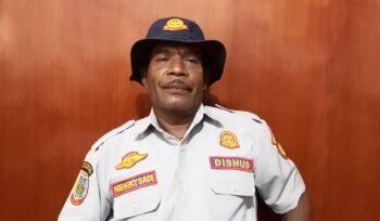 Kepala Seksi Fasilitas Bandara Dinas Perhubungan (Dishub) Papua Tengah, Frengky Sadi. (Foto: Kristin Rejang/Sasagupapua.com)