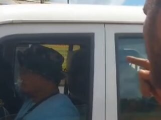 Capture video masyarakat di Merauke saat menolak proyek jalan untuk sarana prasarana ketahan pangan. 