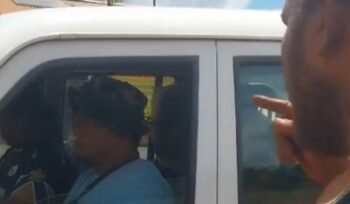 Capture video masyarakat di Merauke saat menolak proyek jalan untuk sarana prasarana ketahan pangan. 