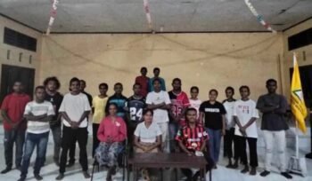 Foto bersama dalam momen rapat Ikatan Mahasiswa Sorong Selatan di Manokwari. (Foto: Istimewa)  