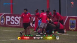 Para pemain dan official tim Persipani Paniai merayakan kemenangan usai menang adu penalti melawan Persemi Mimika. (Istimewa)