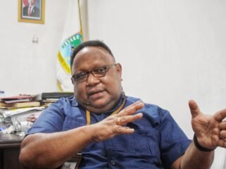 Wakil Ketua IV DPR Papua Tengah, John Gobai. (Foto: Kristin Rejang/Sasagupapua.com)