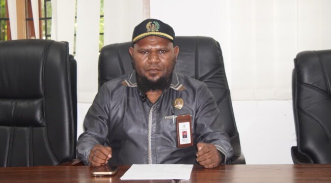 Ketua Kelompok Khusus DPR Papua Tengah, Donatus Mote. (Foto: Kristin Rejang/Sasagupapua)