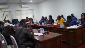 Suasana rapat di Kantor DPR Papua Tengah, Senin (20/4/2026).