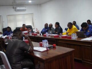 Suasana rapat di Kantor DPR Papua Tengah, Senin (20/4/2026).