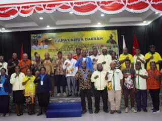 Suasana foto bersama dalam momen Rapat Kerja Daerah (Rakerda) I yang bertempat di Nabire, Jumat (24/4/2026). Foto: Kristin Rejang/Sasagupapua.com).