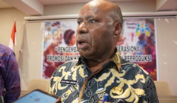 Plt Kepala Dinas PPPA dan KB Papua Tengah, Agustinus Bagau. (Foto: Kristin Rejang/Sasagupapua)