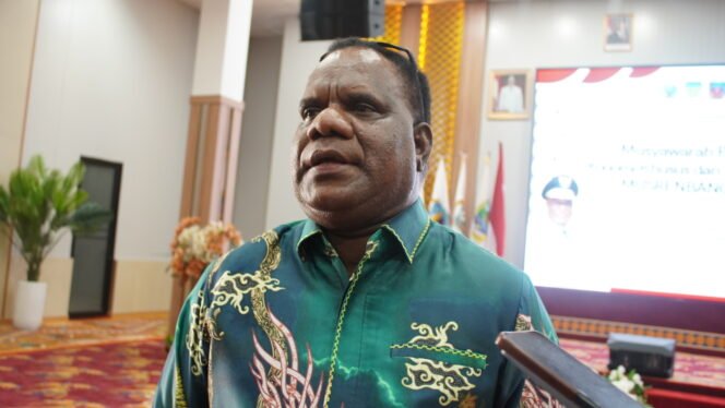
Kepala Bapperida Provinsi Papua Tengah, Eliezer Yogi. (Foto: Kristin Rejang/Sasagupapua.com)