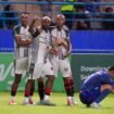 Boaz bersama punggawa Persipura lainnya saat merayakan Gol kemenangan atas Persiba Balikpapan. (Foto: Media Officer Persipura)