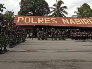 Suasana apel gabungan persiapan pengamanan aksi besok di Polres. (Foto: Kristin Rejang/Sasagupapua.com)