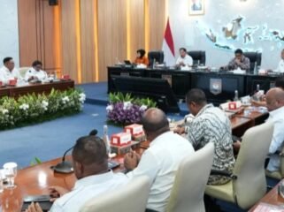 Suasana rapat bersama kepala daerah, Rabu (15/4/2026) di Jakarta. (sumber foto: Humas Kementerian PKP)