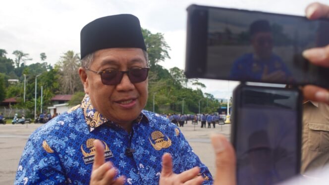 
PJ Sekda Provinsi Papua Tengah, Silwanus Sumule. (Foto: Kristin Rejang/Sasagupapua)