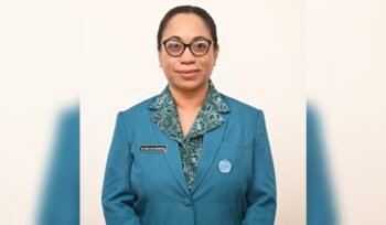 Ketua TP PKK Distrik Mimika Barat Jauh, Ny. Sarce Kukuareyau. 