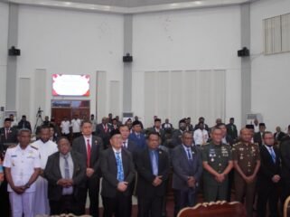 Foto bersama usai Rapat Paripurna Dalam Rangka Pengusulan Program Pembentukan Peraturan Daerah Provinsi (Perdasi) dan Peraturan Daerah Khusus (Perdasus) Provinsi Papua Tengah Tahun 2026. (Foto: Kristin Rejang/Sasagupapua)