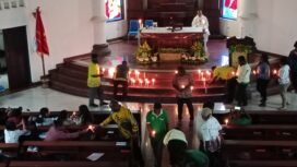 Aksi Lilin Kemanusiaan Awali Rakerda I Pemuda Katolik Papua Tengah:Nyalakan Lilin dan Doa bagi Korban Konflik Papua.( Foto: Istimewa)