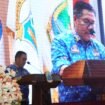 Pj Sekda Papua Tengah, Silwanus Sumule saat membacakan sambutan dari Gubernur Papua Tengah, Meki Nawipa dalam momen Musrenbang Otsus dan RKPD 2027 Papua Tengah. (Foto: Kristin Rejang/Sasagupapua)