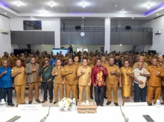 Foto bersama saat kegiatan FGD dalam rangka penyusunan Rencana Kerja Pemerintah Daerah (RKPD) Tahun 2027 di Gedung LPP RRI Nabire pada Selasa (7/4/2026). (Foto:Ist)