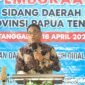 Gubernur Papua Tengah yang diwakili  Plt Asisten Administrasi Umum Setda Papua Tengah Viktor Fun saat sambutan. (Foto: Humas Pemprov)