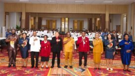 Foto bersama saat Pembukaan RPL di Ballroom Kantor Gubernur Papua Tengah. (Dok.Humas Pemprov Papua Tengah)