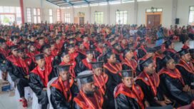 Para wisudawan Uswim Nabire. (Foto: Humas Pemprov Papua Tengah)