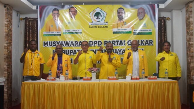 
Suasana musyawarah DPD Partai Golkar Kabupaten Intan Jaya dan Puncak, Sabtu (23/5/2026). Foto: Kristin Rejang/Sasagupapua.com.