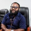 Anggota DPR Papua Tengah dari Daerah Pemilihan (Dapil) Mimika, Araminus Omaleng. Foto: Kristin Rejang/Sasagupapua.com