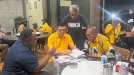 Momen DPRPT bertemu dengan Anggota DPR RI Dapil Papua Tengah, Soedeson Tandra, di Nabire untuk meneruskan aspirasi masyarakat Dogiyai, Senin (11/5/2026) malam. (Foto: Ist)
