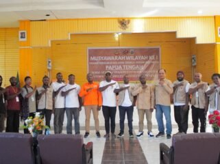 Momen foto bersama usai Muswil ke-1 DPW SPI Papua Tengah, Jumat (15/5/2026).