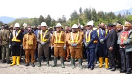 Gubernur dan Wagub Papua Tengah beserta rombongan saat berada di Kabupaten Puncak. (Foto: Humas Pemprov Papua Tengah)